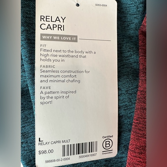 NWT - Athleta Relay Capris  in Ombré-size L (have matching tank sold separately) - Picture 4 of 4